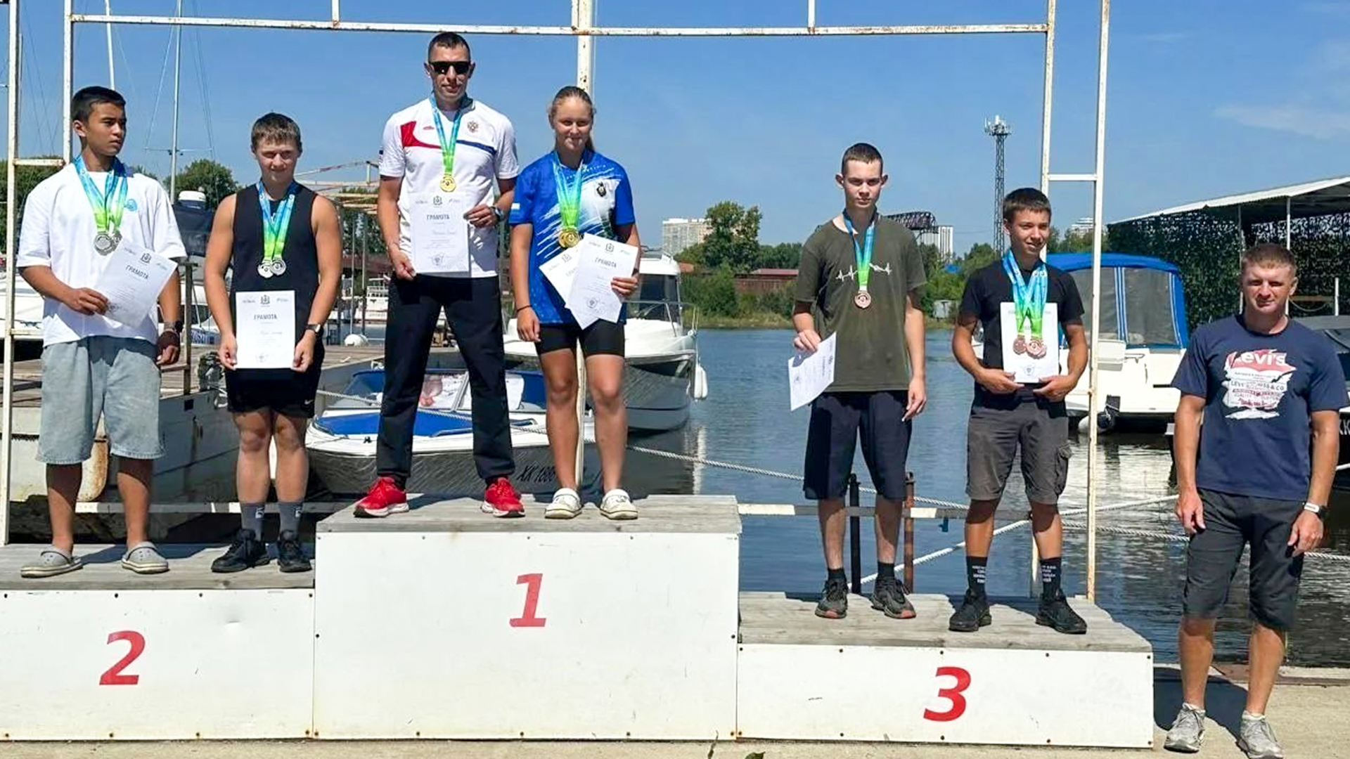 Комсомольские гребцы стали победителями краевого чемпионата